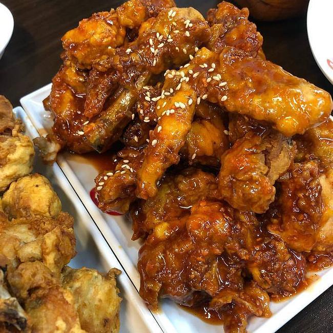 하루에 1200마리 판매된다는 치킨집 - NBA Mania