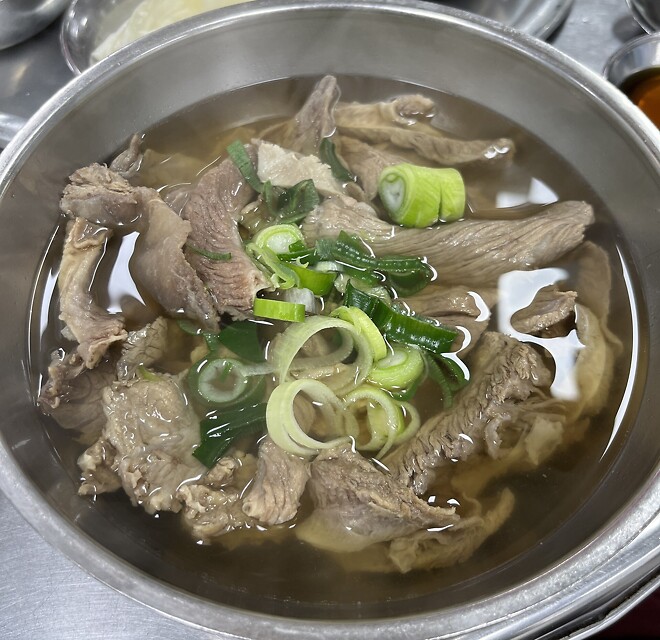 (수원) 고기양 하나로 으악지르는 갈비탕 - 세리에매니아