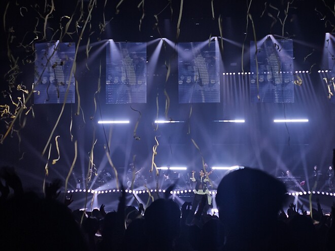 오늘의 공연은 전위적인 ㄷㄷ