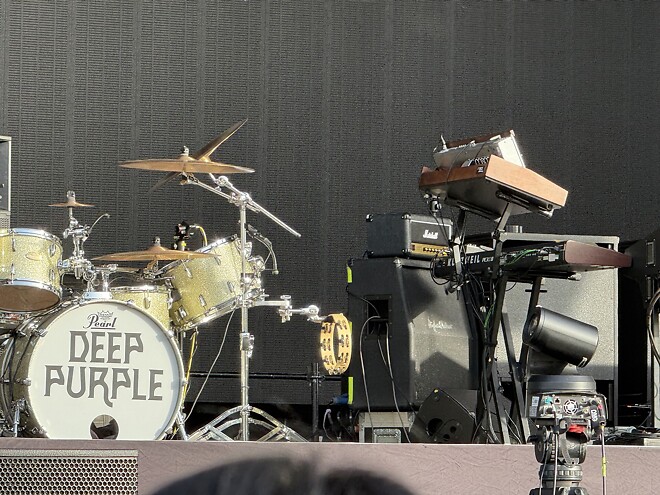 딥 퍼플 보러 왔습니다.