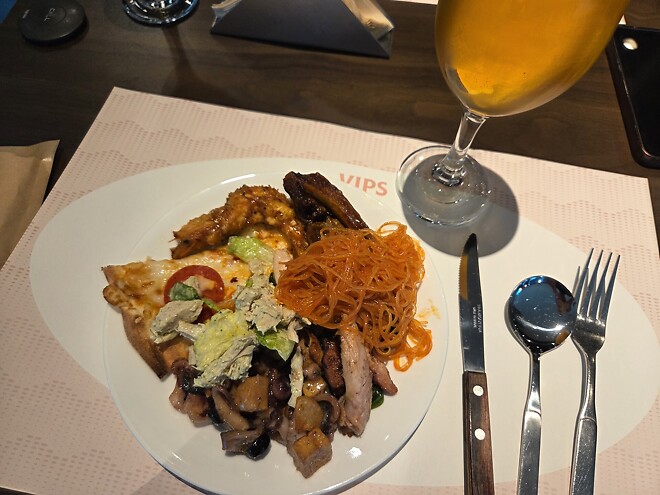 욕심 그득한 개밥아저씨의 빕스 한접시