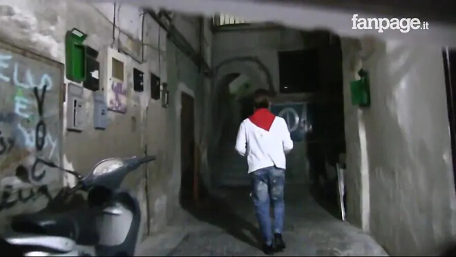 이탈리아에서 실수인척 파인애플 피자 배달하기.jpg