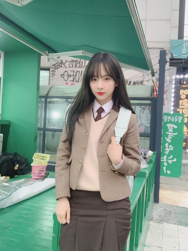 교복입고 드라마 찍은 우주소녀 설아.jpgif - 세리에매니아