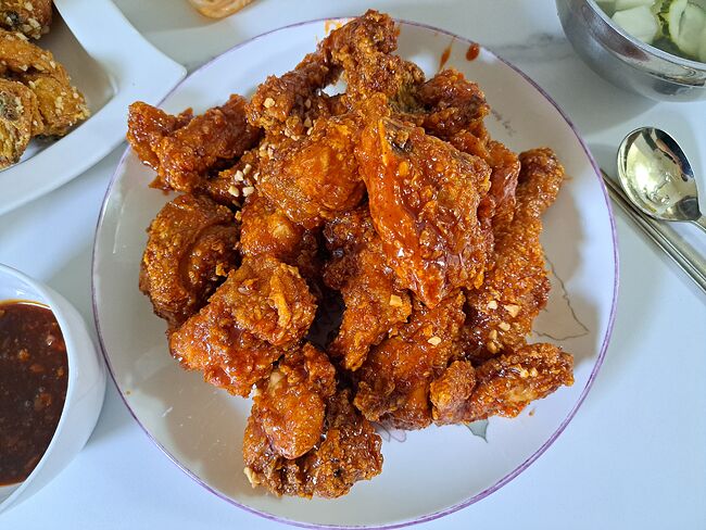 자담치킨에 양념치킨과 마늘치킨 후기 - 세리에매니아
