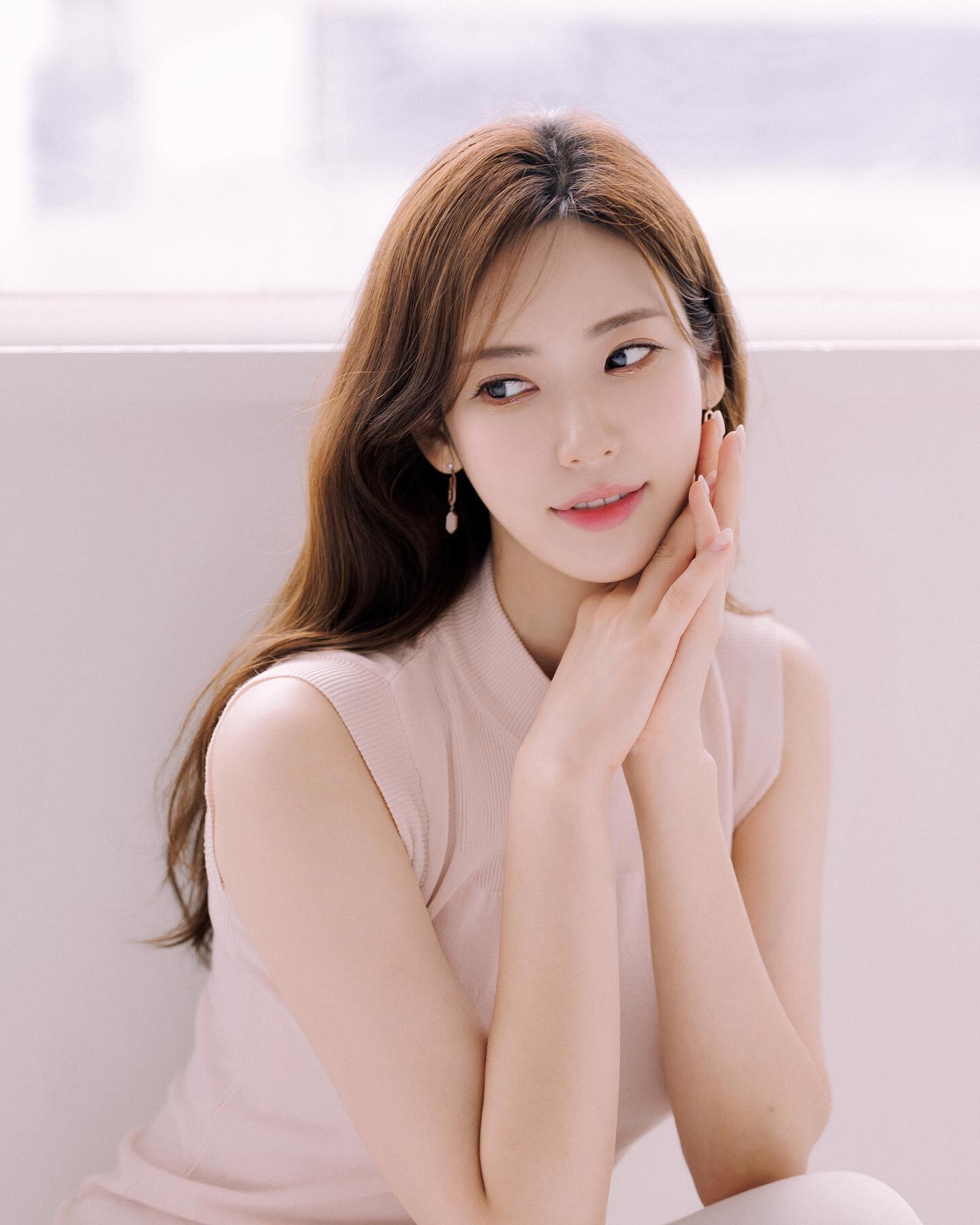 김하윤 기상캐스터 스튜디오 사진 - 세리에매니아 자유게시판 게시판