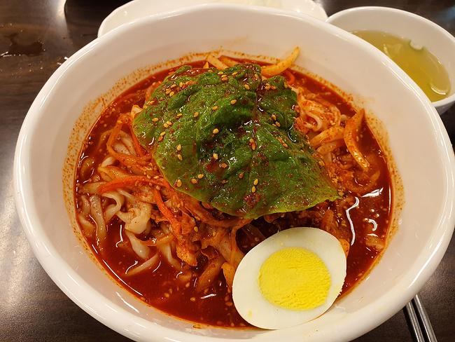 최고의 비빔국수 맛집.jpg - 세리에매니아