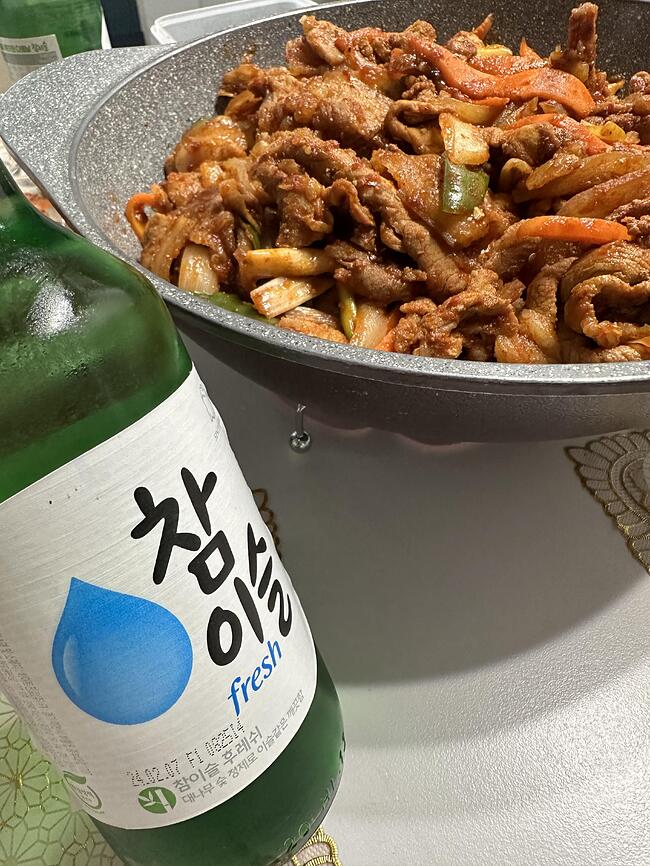 제육볶음 볶았는데 소주 한잔 해야겠죠? - 세리에매니아