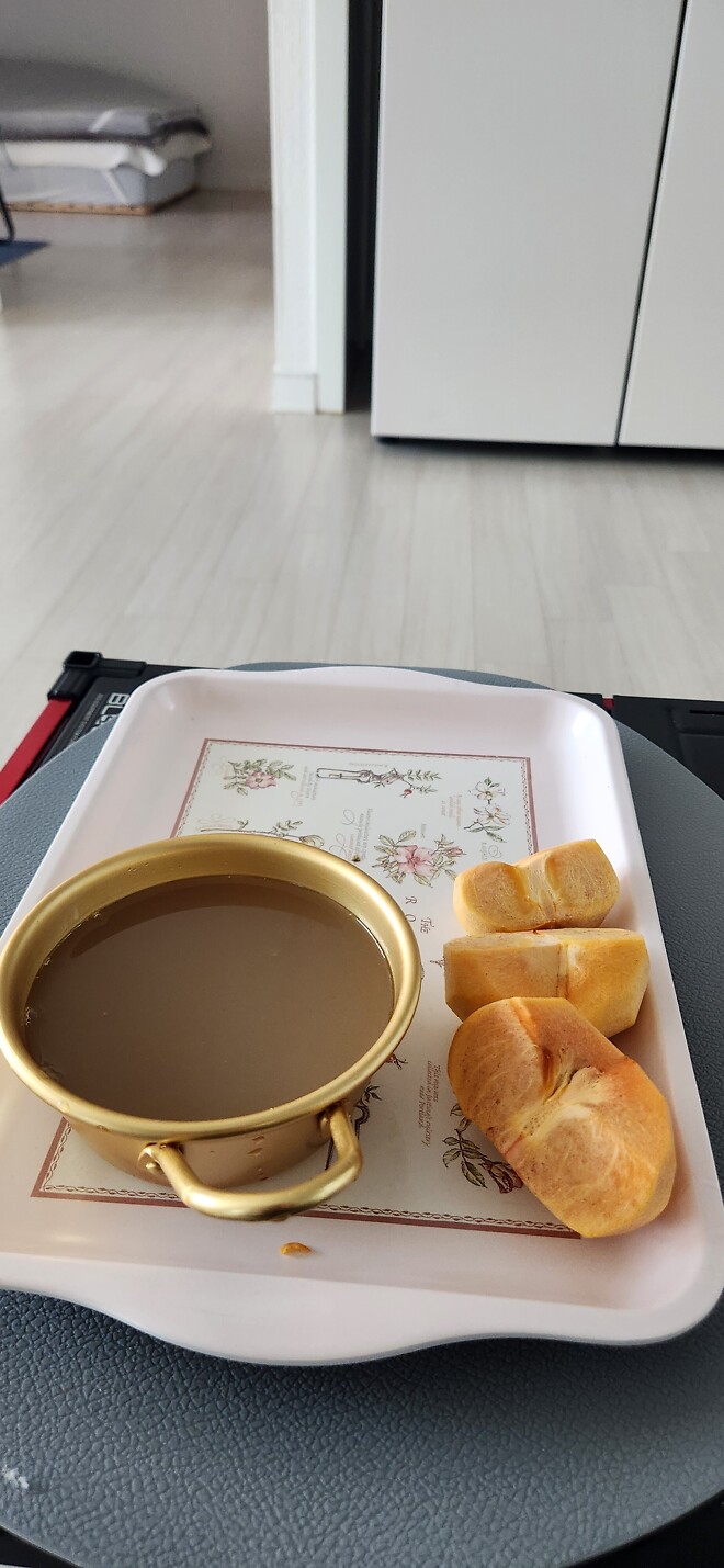 추억 하나 선물 하리다...