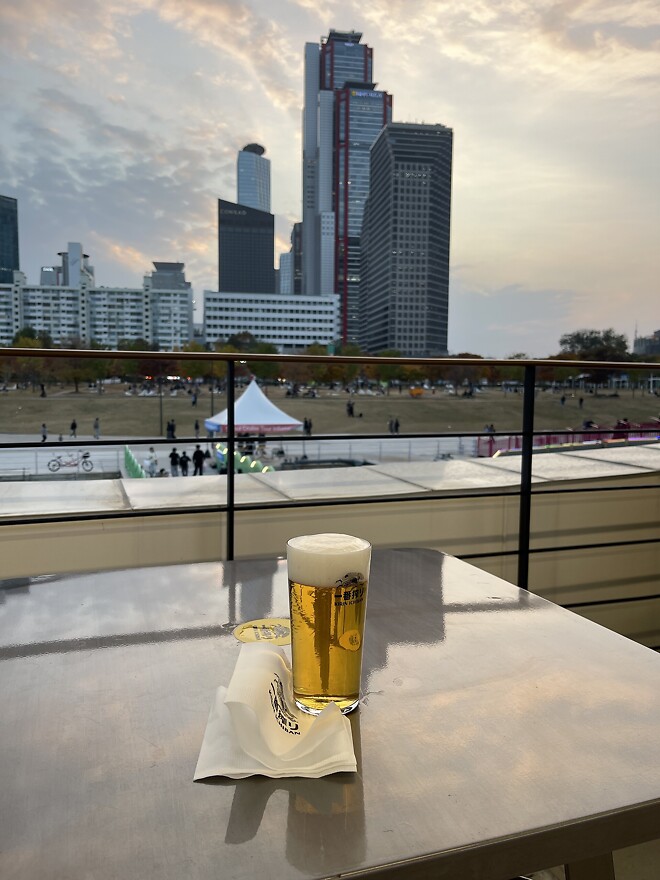 여의도 한강버스터미널 비어바