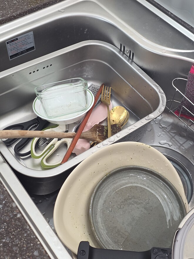 슈친상사 제주 흑돼지 오겹살 바질 파스타