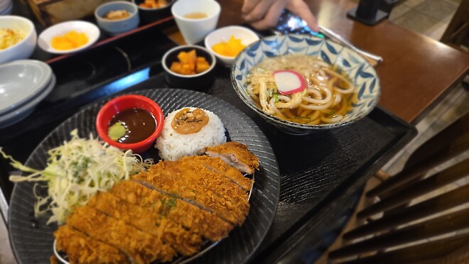 이 음식이 또 야무짐