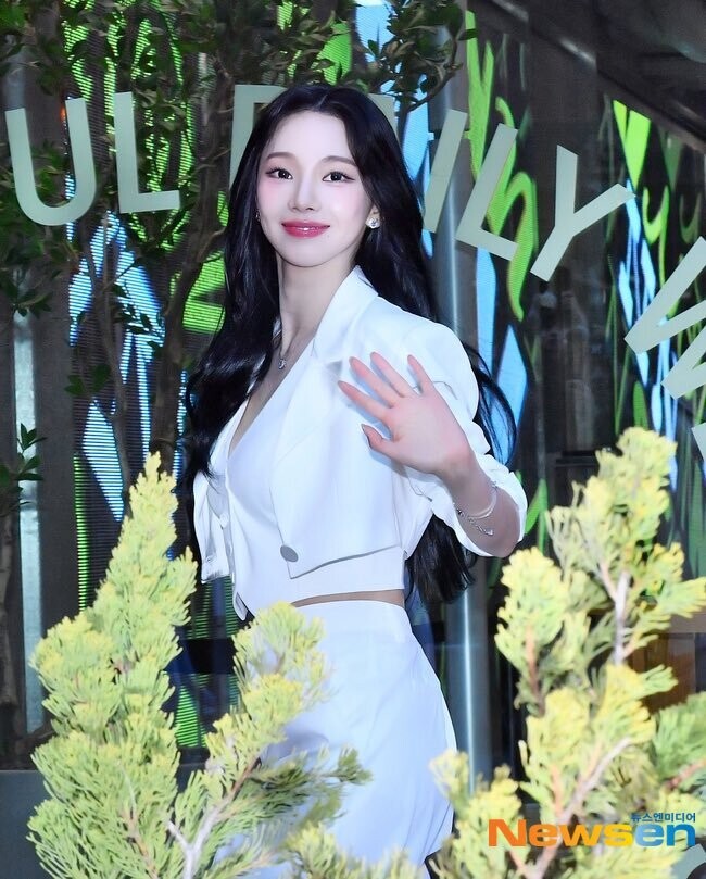 카리나: 너 나 좋아해? 너 나 좋아하냐고?