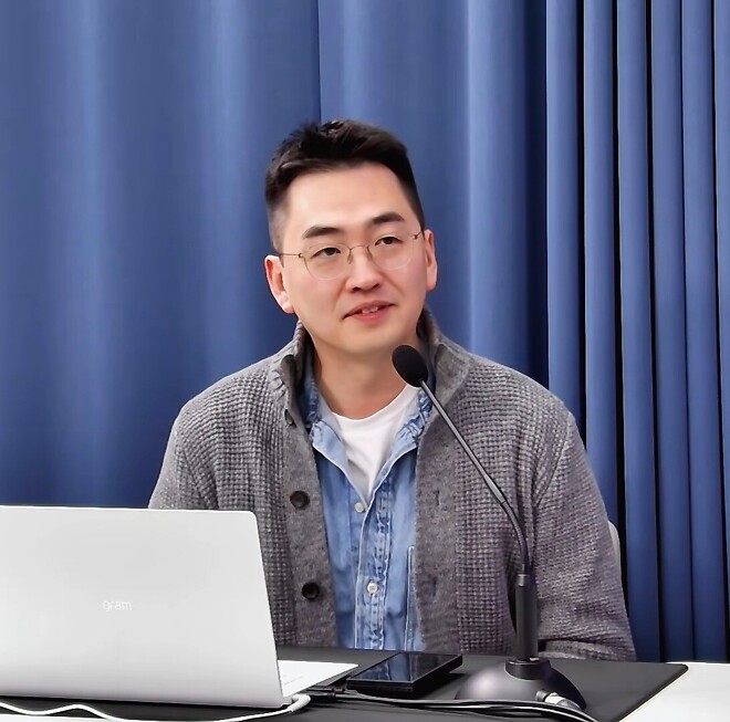 종훈이형 복장이 이게 뭐야?