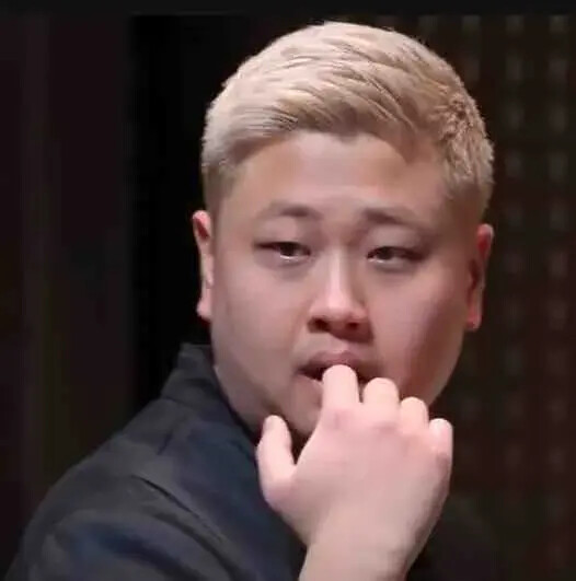 모델 공개 힌트 투척