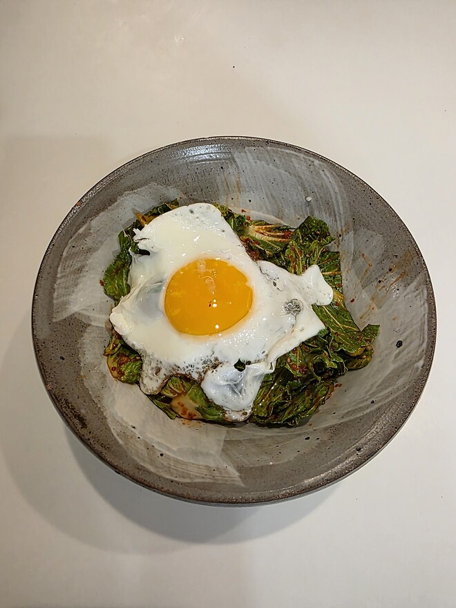 요즘 봄동비빔밥이 유행한다네요