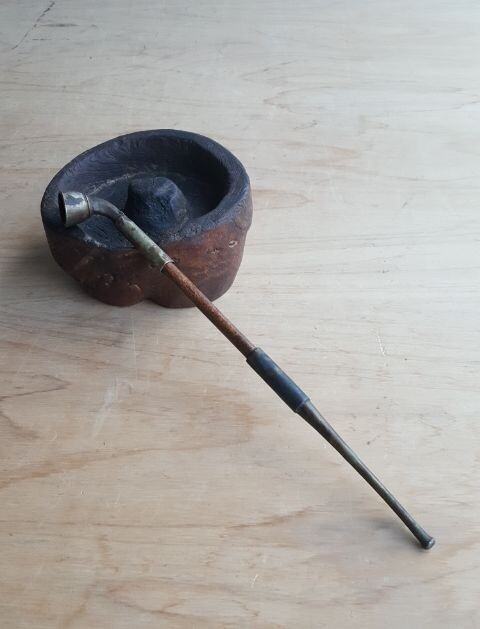 니황도 역시 흡연잔가?