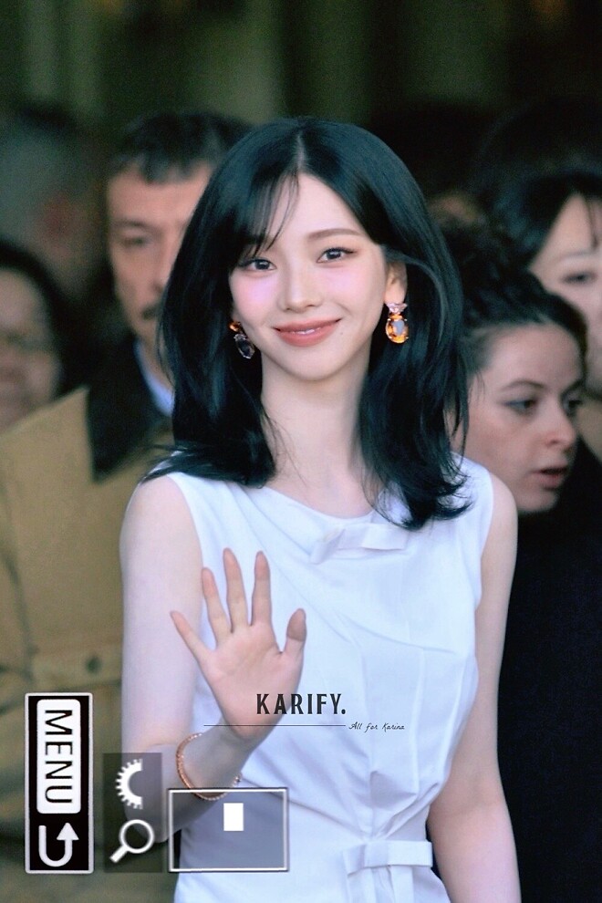 카리나, 프라다 행사장