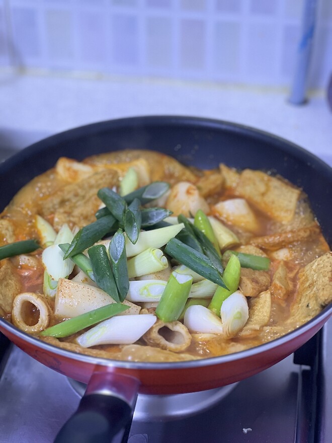 제타박 고래사 어묵으로 떡볶이 만듬 (aka.와우)