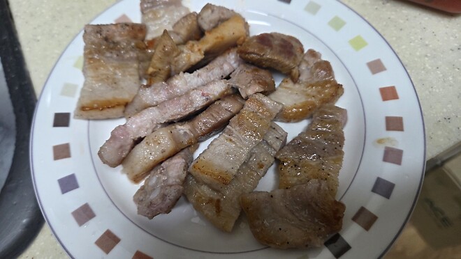 플레이팅은 개나 줘버린 슈친 돼지 요리 모음