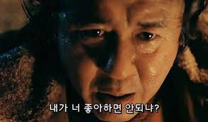 집 근처 카페 직원이 거의 연예인 이네요.