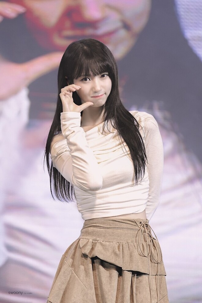 오마이걸, 배유빈