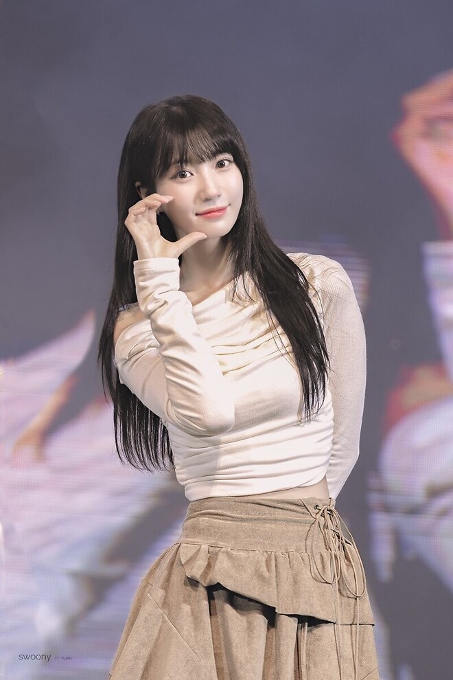 오마이걸, 배유빈