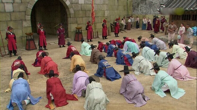 네이버 좋아보이는데 풀매수갈까